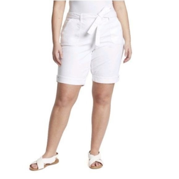 Self Belted Bermuda - Picture 1 of 10